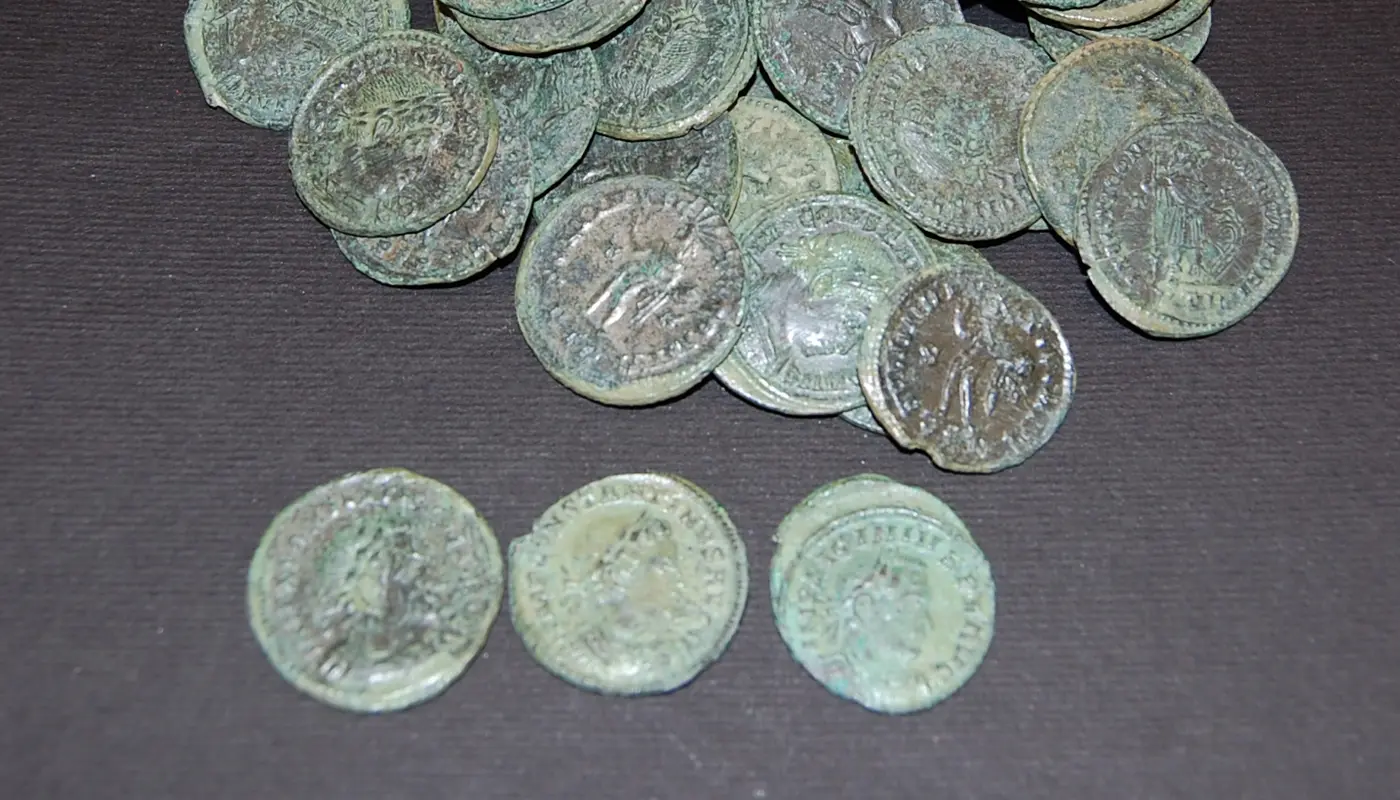 Cleaned coins from bag 9 of Malmesbury Hoard (FindID 521848)